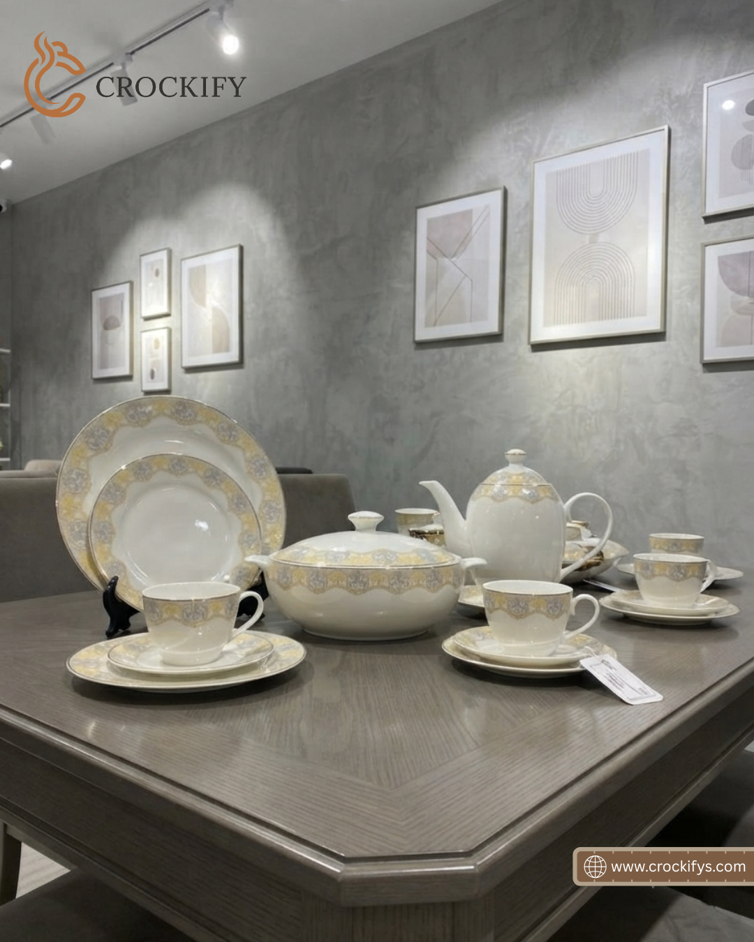 61 Pcs Super Bone China Dinner Set.